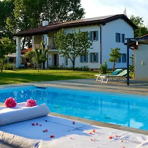 Pool & Garden Lelia Mirano
